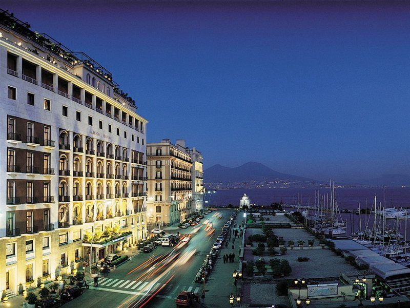 Grand Hotel Vesuvio Naples Exterior photo